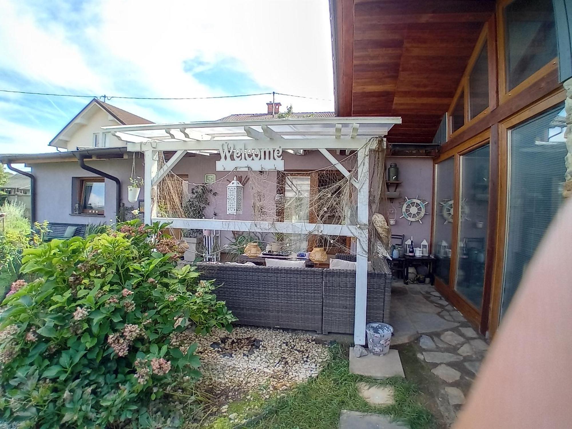 Rose Room 40M2 With Terrace 25M2 In Greeny Area For 4 Person リュブリャナ エクステリア 写真